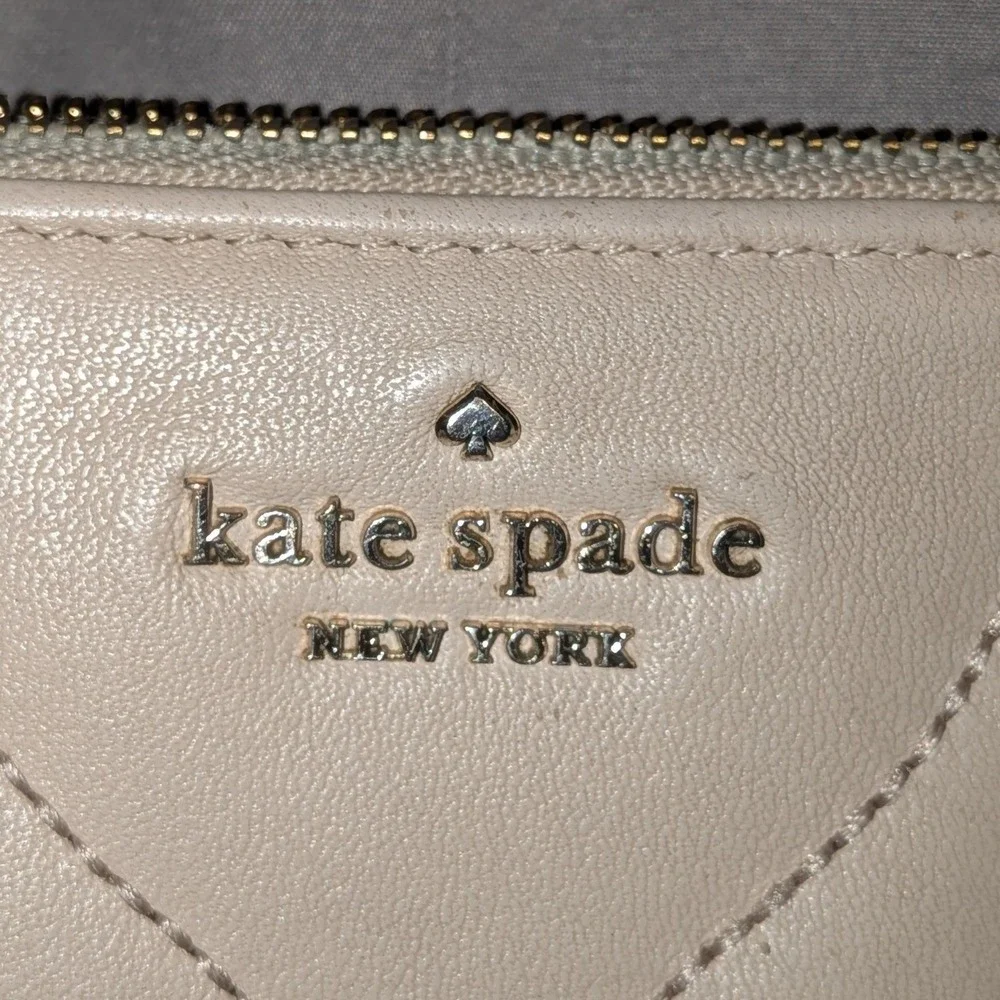 Kate Spade Briar Lane Quilted Mikey  Leather Card Holder Keychain Cream Gold